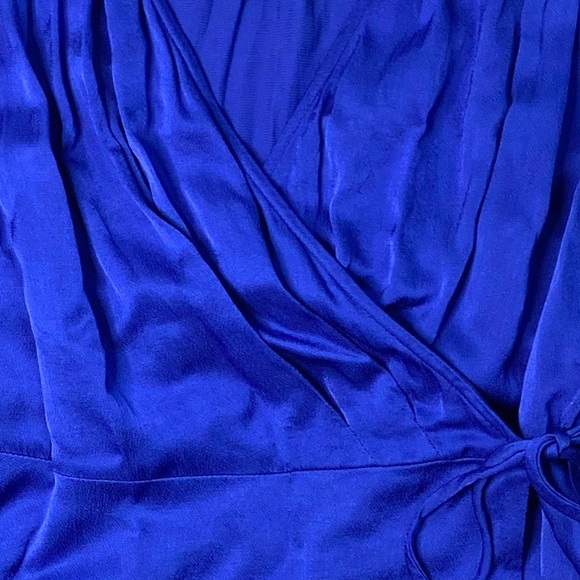 Zara Blue Satin Flutter Sleeve Wrap Top Size XS - Picture 5 of 6